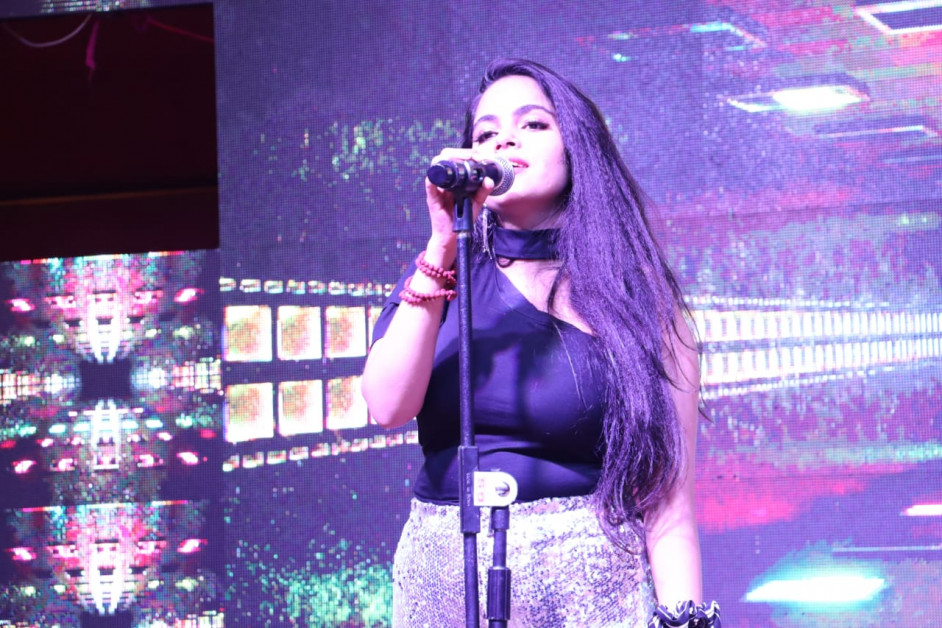 get-ready-for-wonderful-song-and-beautiful-rendition-by-Preet-and-her-band-1